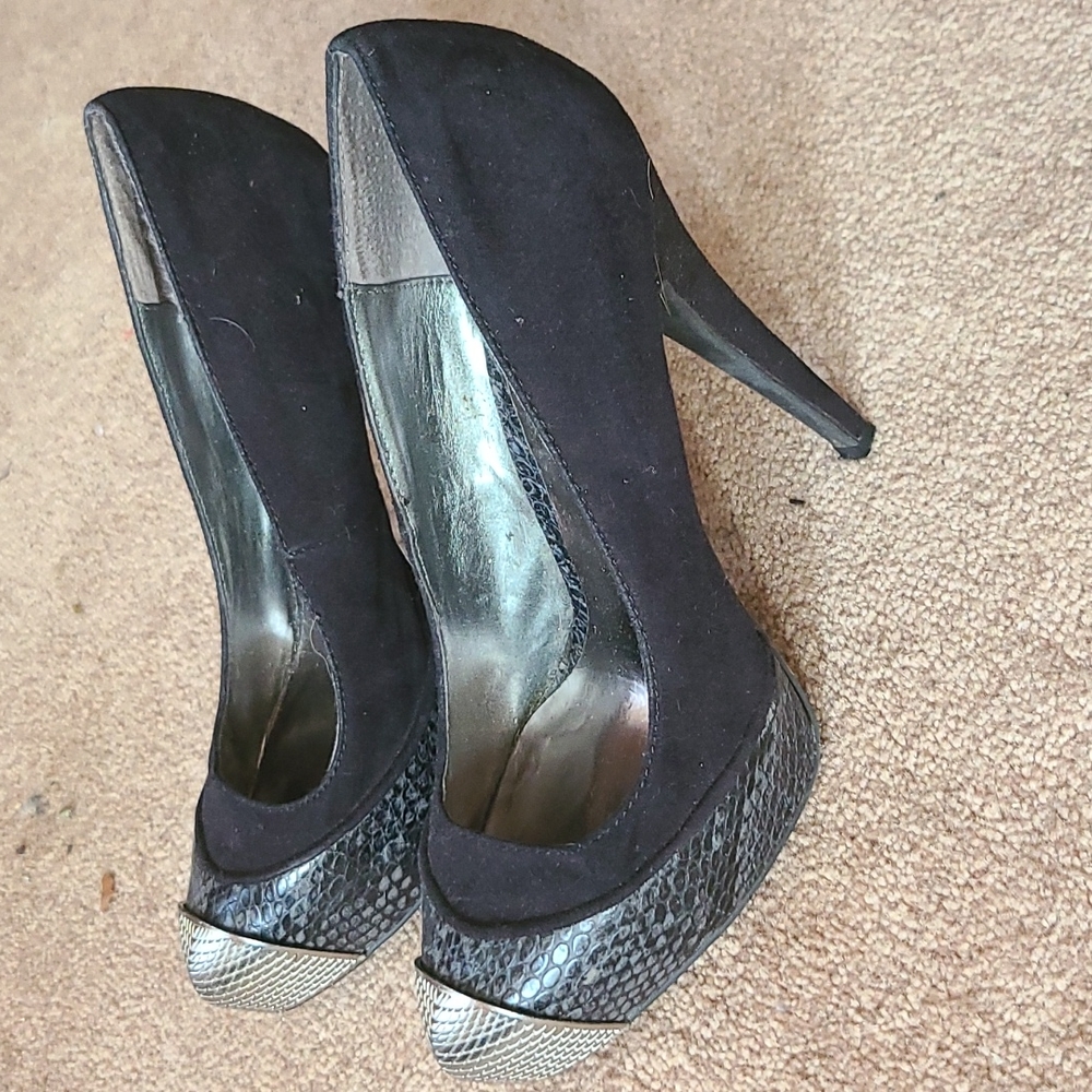 Carlos Santana 6" Platform Heels